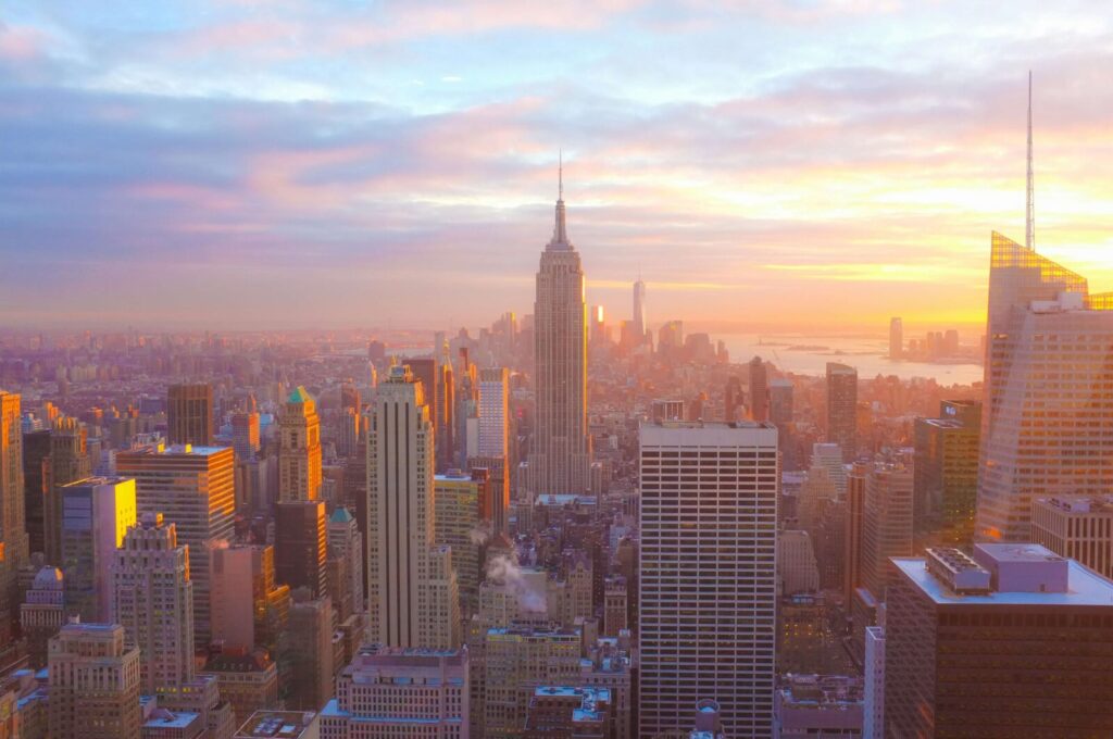 The New York city Empire State Building during sunset. Find the right NYC anxiety therapist by reaching out to us today! We offer anxiety therapy in NYC, NY to help. 